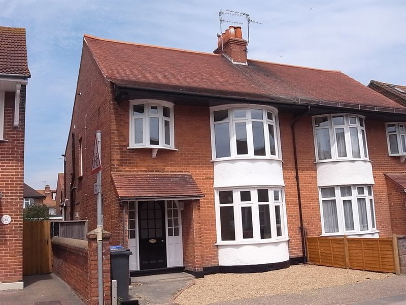 King Edward Avenue, Worthing