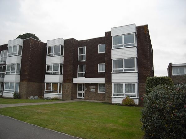 Woodlands Avenue, RUSTINGTON