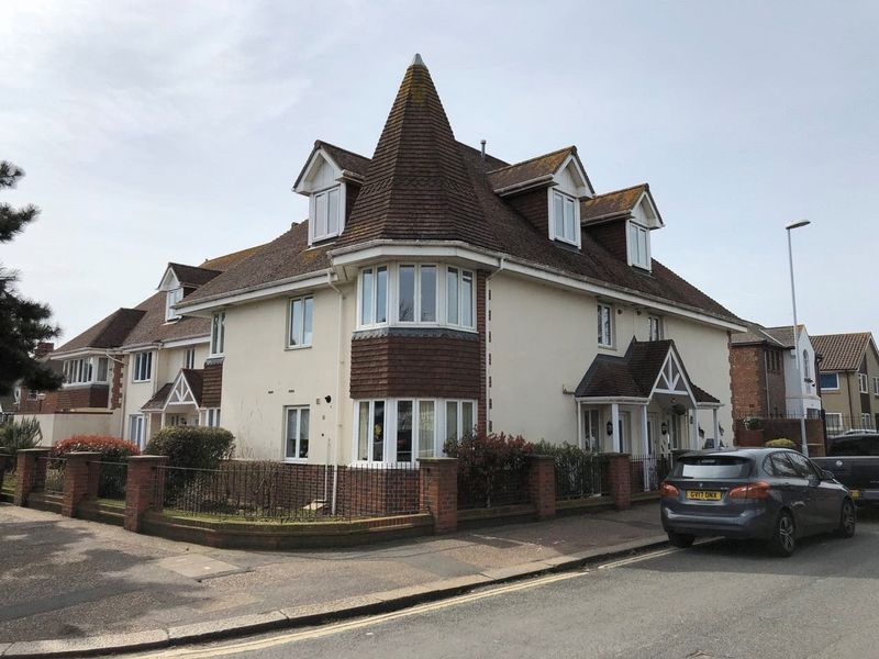 Grand Avenue, Worthing