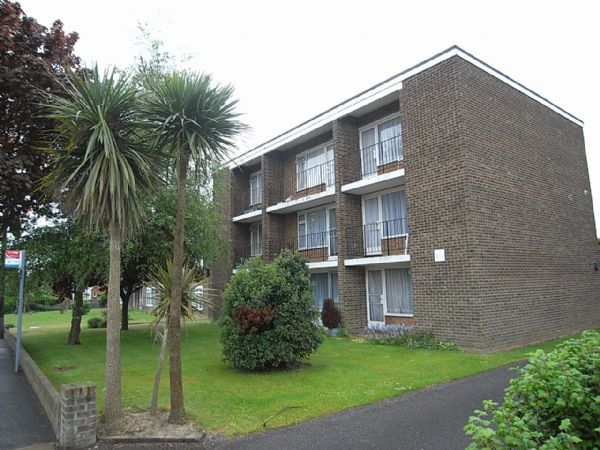 Wallace Avenue, Worthing