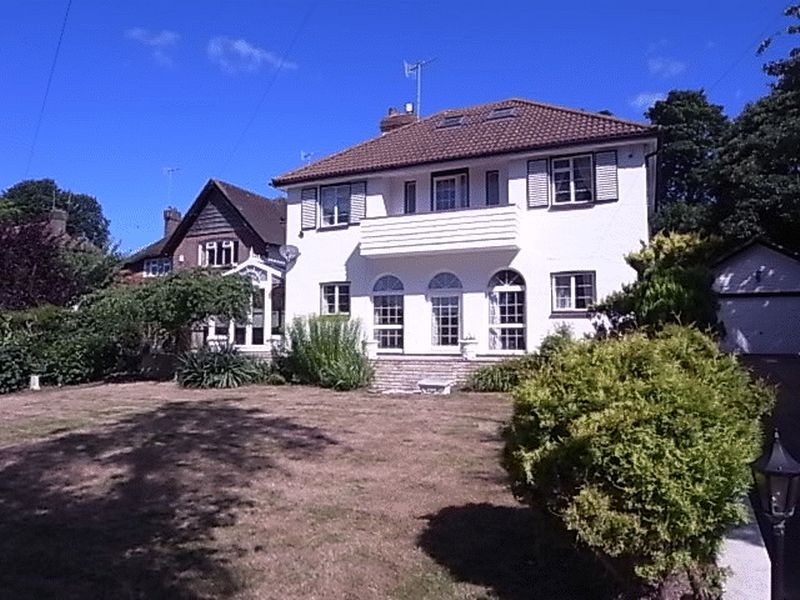 Fourth Avenue, Worthing